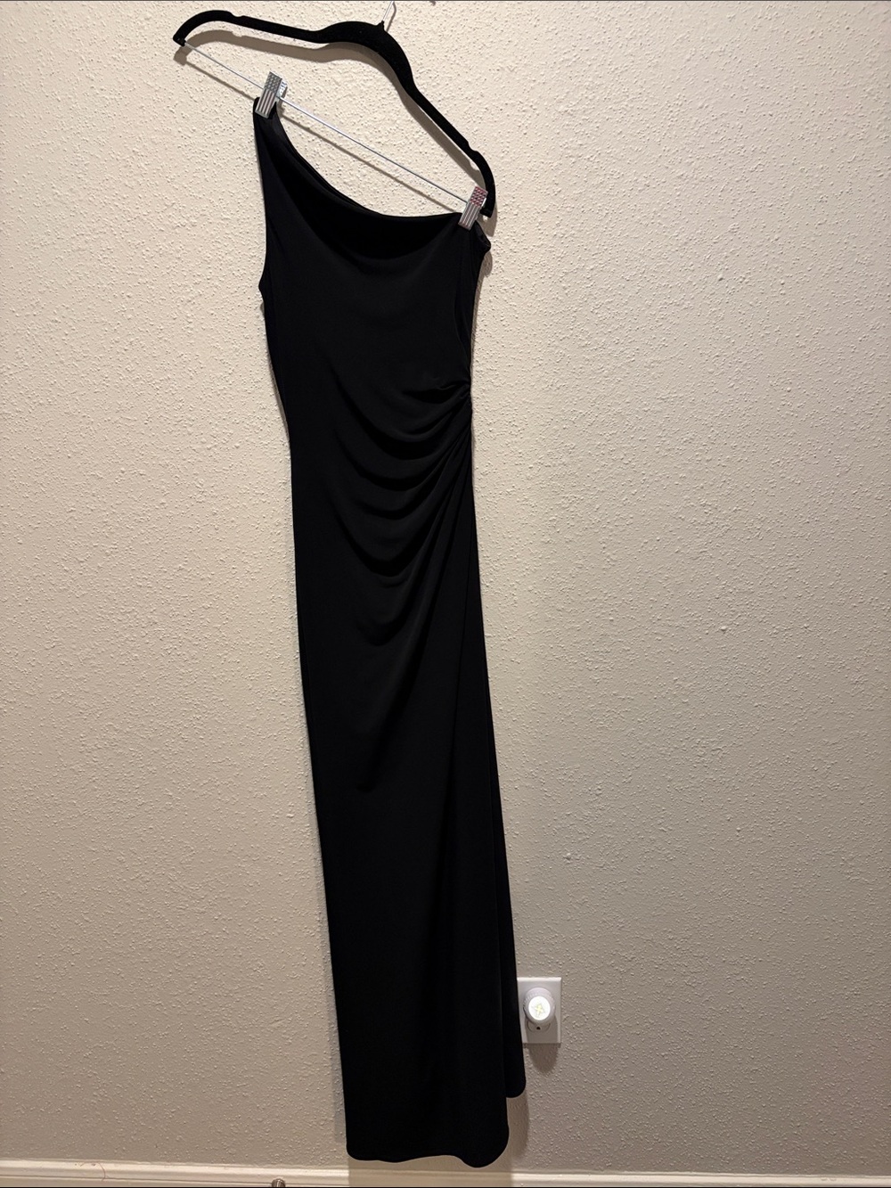 Laundry By Shelli Segal Black One-Shoulder Draped Maxi Dress